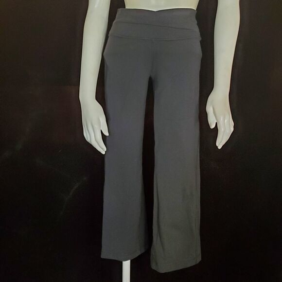 Lululemon Athletica Black Cropped Pants (6) - Picture 3 of 6